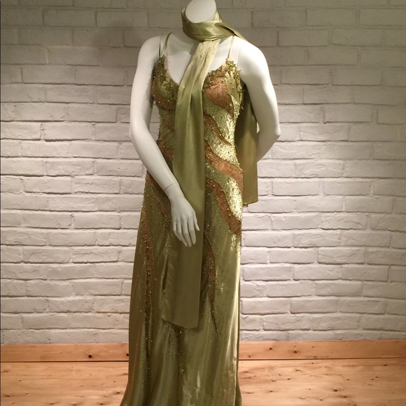 Prom dress - Picture 2 of 3